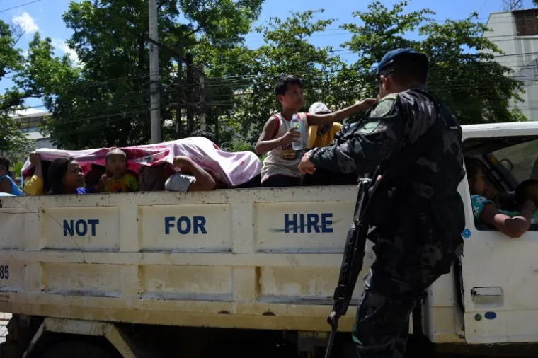Masovni egzodus Filipinaca, u strahu za život bježe iz grada Marawija