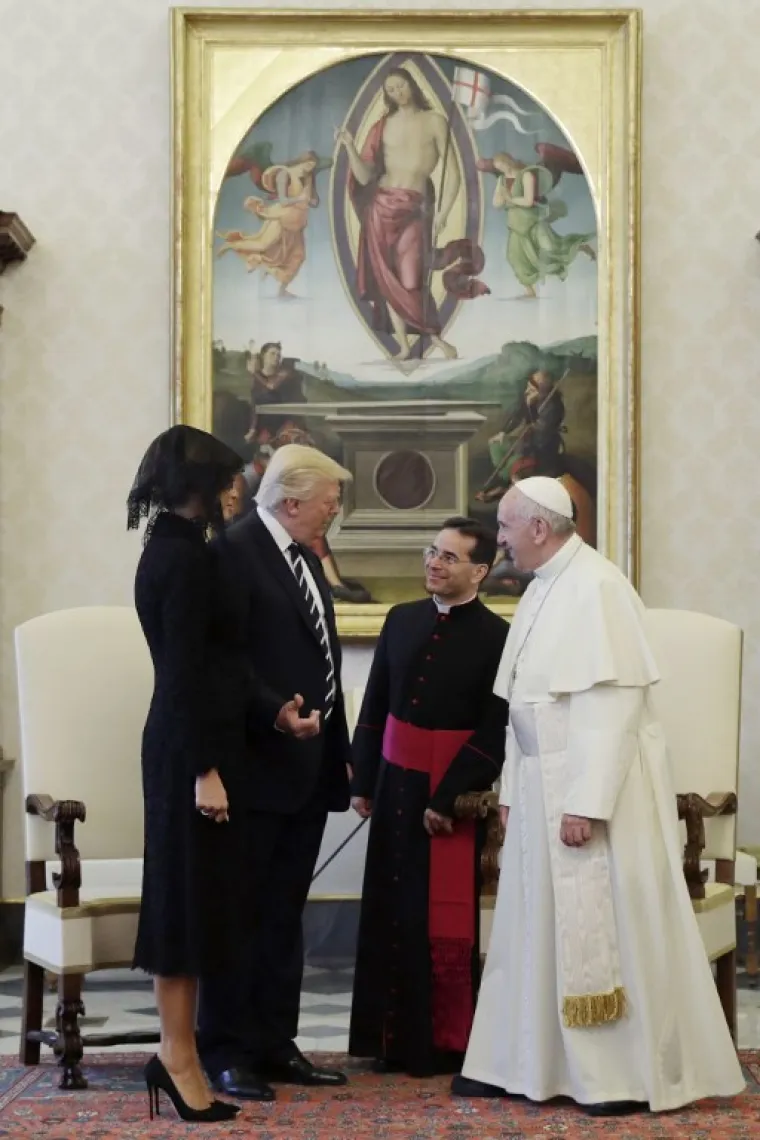 Papa i Trump susreli se u Vatikanu, pogledajte kako su bile odjevene Melania i Ivanka