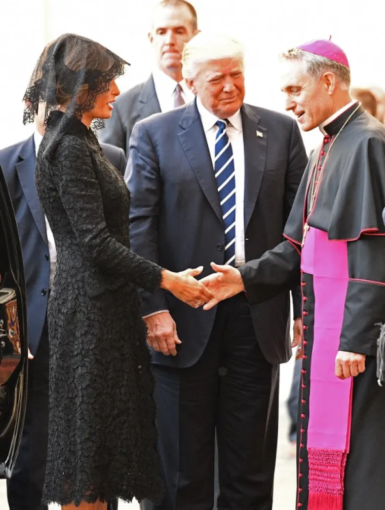 Papa i Trump susreli se u Vatikanu, pogledajte kako su bile odjevene Melania i Ivanka