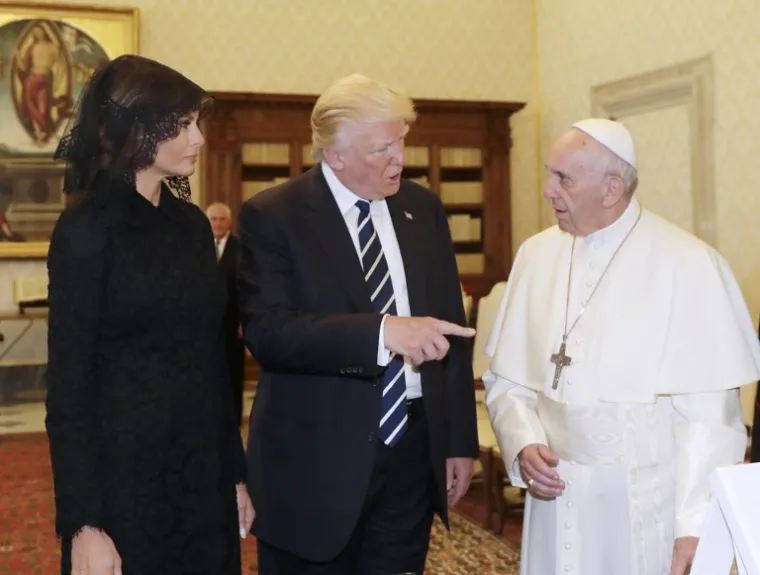 Papa i Trump susreli se u Vatikanu, pogledajte kako su bile odjevene Melania i Ivanka