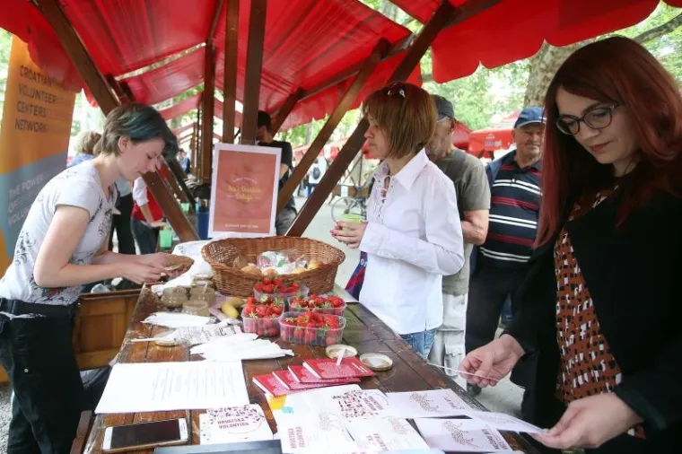 Volonterski doručak na zagrebačkom Zrinjevcu