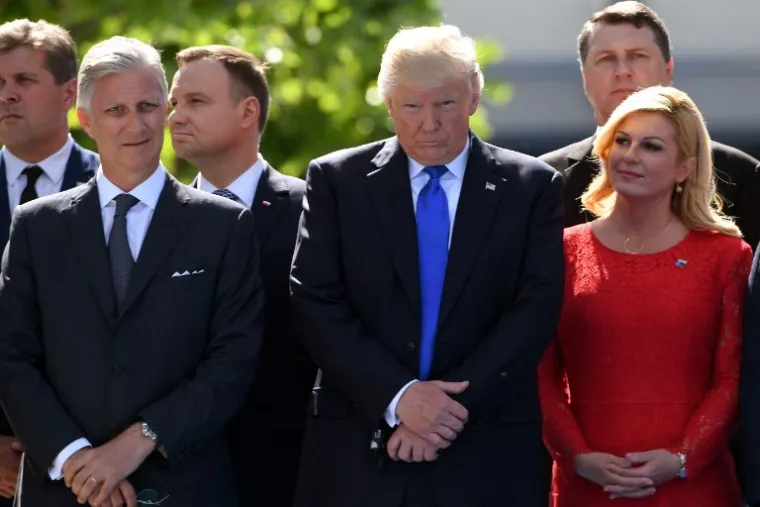 Dok hrvatskoj predsjednici nije silazio osmijeh s lica, Trump je na trenutke bio prilično namr&scaron;ten.