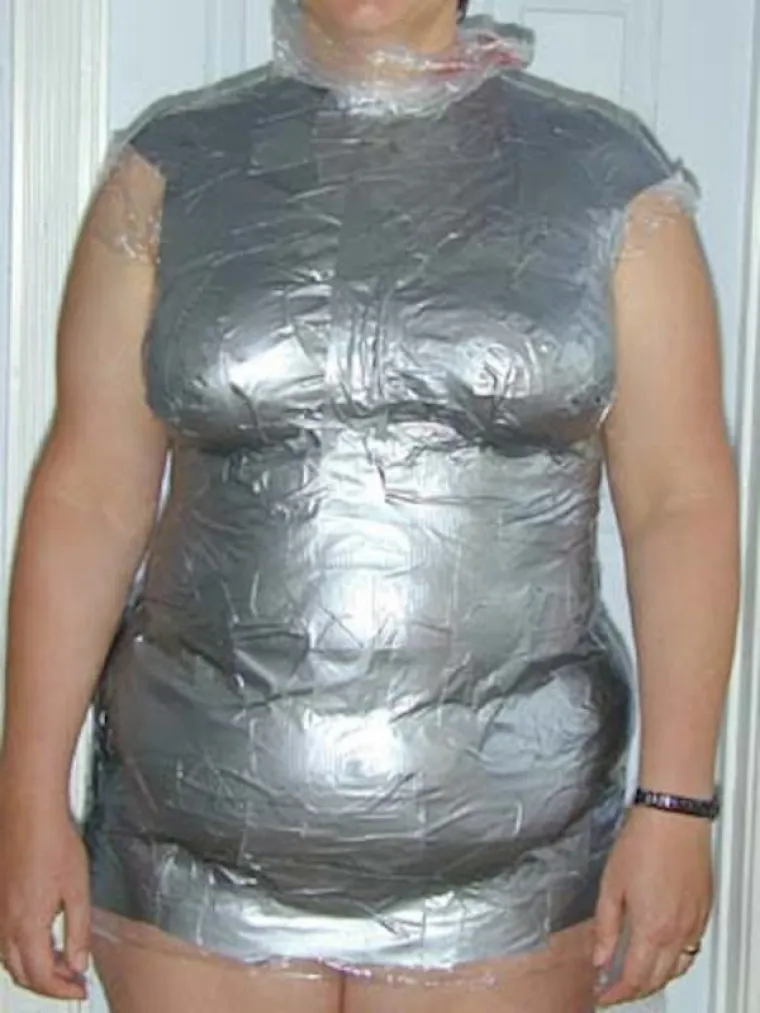 KUPAĆI KOSTIMI IZ NOĆNIH MORA: Ne znamo tko ih je dizajnirao, ali sigurno znamo da im je mjesto iza re&scaron;etaka