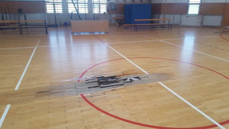 Školska dvorana u Ninu raspada se od vlage