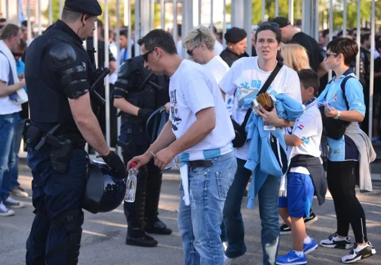 ARMADA ZAVLADALA ZAGREBOM: Pogledajte kako izgleda riječka proslava naslova u Maksimiru