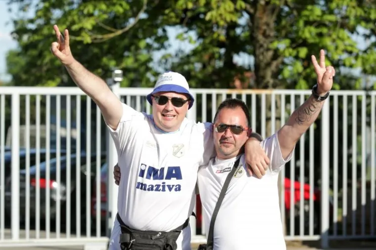 ARMADA ZAVLADALA ZAGREBOM: Pogledajte kako izgleda riječka proslava naslova u Maksimiru