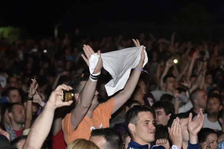 PRVA VEČER SPEKTAKLA U UMAGU: Slavni 'The Prodigy' odu&scaron;evili posjetitelje, pogledajte kako je bilo