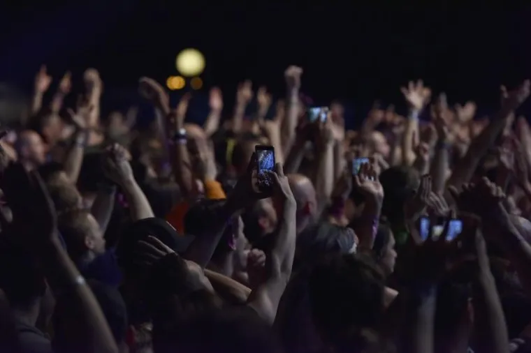 PRVA VEČER SPEKTAKLA U UMAGU: Slavni 'The Prodigy' odu&scaron;evili posjetitelje, pogledajte kako je bilo