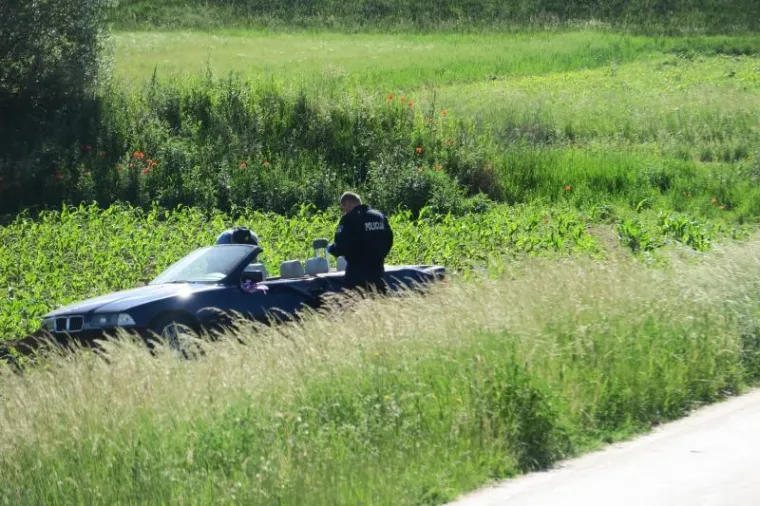 PROMETNA NESREĆA KOD SINJA: Mladić smrtno stradao u slijetanju kabrioleta s ceste