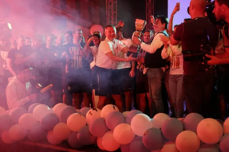 OVAKO RIJEKA SLAVI NASLOV: Pogledajte detalje s proslave koja je trajala do jutarnjih sati nedjelje