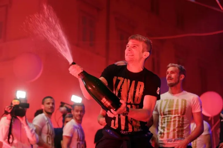 OVAKO RIJEKA SLAVI NASLOV: Pogledajte detalje s proslave koja je trajala do jutarnjih sati nedjelje