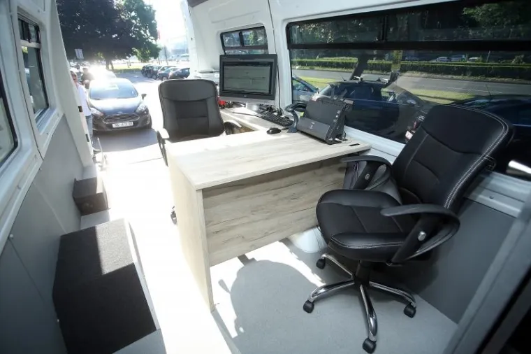 POGLEDAJTE HOLDINGOV URED NA KOTAČIMA: U njemu Zagrepčani mogu plaćati račune, kupovati pokaze...