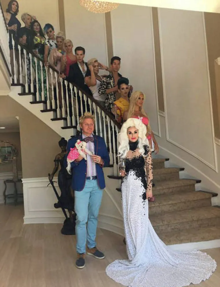 LJUDI OD PLASTIKE: Pogledajte kako izgleda 3 milijuna dolara silikona raspoređeno u 12 osoba