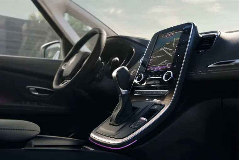 ODSAD I U INITIALE PARIS VERZIJI: Pogledajte Renault Scenic i Grand Scenic u najluksuznijem izdanju