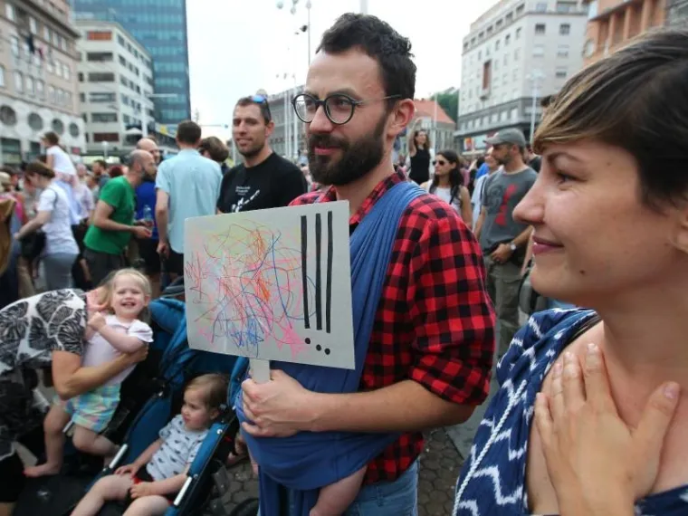 20.000 LJUDI STIGLO NA PROSVJED PODR&Scaron;KE KURIKULARNOJ REFORMI: Podr&scaron;ku su do&scaron;li dati brojni političari