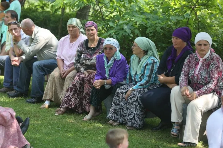 TUŽAN DAN U VELIKOJ KLADU&Scaron;I: Na mjesnom groblju u Elezovićima pokopan trogodi&scaron;nji Denis Pa&scaron;ić