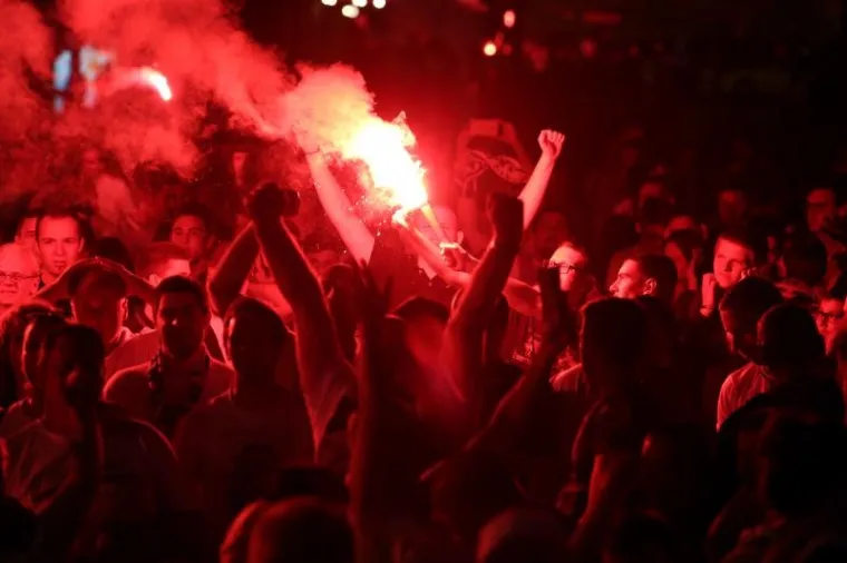 LUDNICA U RIJECI: Pogledajte kako su navijači proslavili osvajanje duple krune