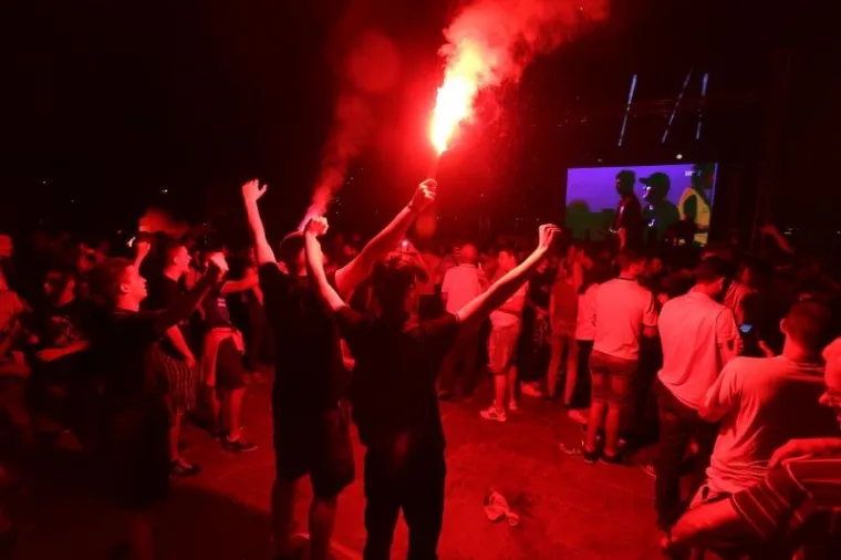 LUDNICA U RIJECI: Pogledajte kako su navijači proslavili osvajanje duple krune