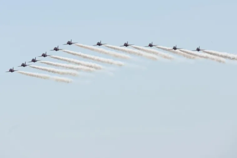 BRITANSKI I HRVATSKI PILOTI IZVODILI AKROBACIJE U ZRAKU: Evo kako je izgledao spektakl nad zadarskim nebom