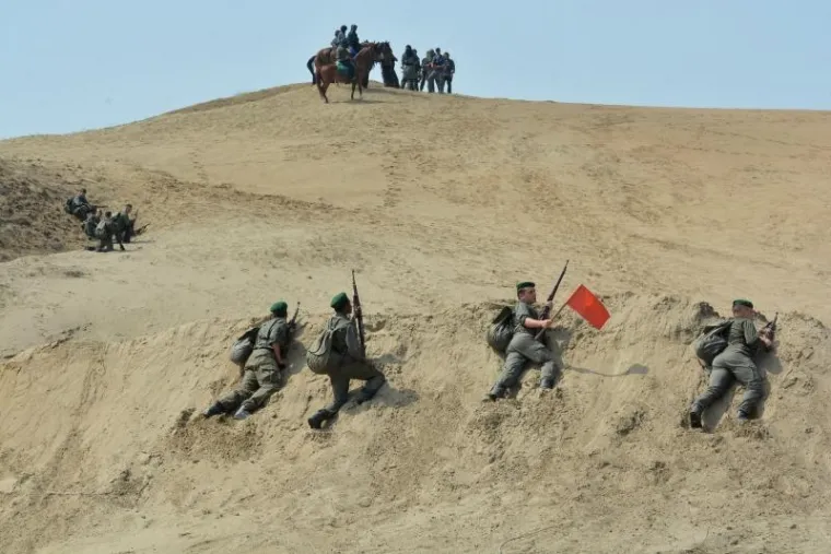 GORAN VI&Scaron;NJIĆ FASCINIRAN HRVATSKOM SAHAROM: Pauzu na snimanju iskoristio za selfije s devama i konjima