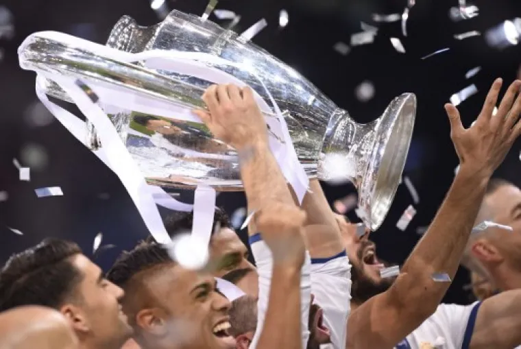 SLAVLJE KRALJEVA: Modrić u emotivnom zagrljaju s djecom, tužna lica igrača Juventusa