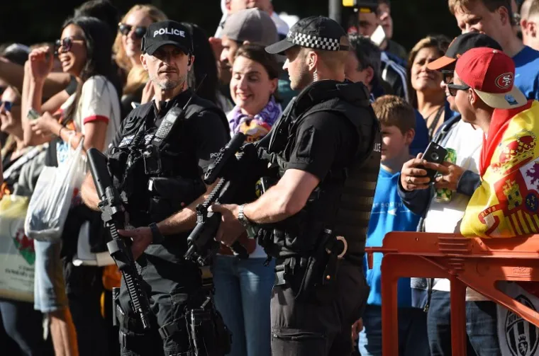 OSJETITE ATMOSFERU S TRIBINA: Navijači Reala i Juventusa u euforiji čekaju start utakmice sezone