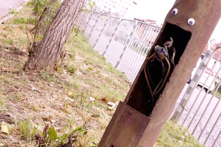 JEFTINO RJE&Scaron;ENJE: Grad se raspada, no par očiju sve popravi i vraća osmijeh