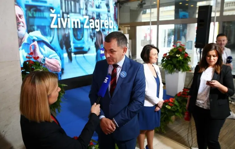 Atmosfera u stožeru Milana Bandića