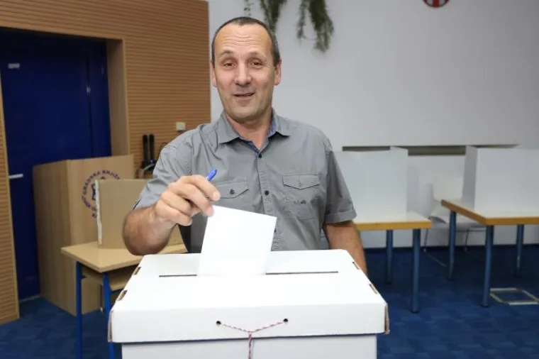 Nezavisni kandidat za gradonačelnika Karlovca Davor Petračić