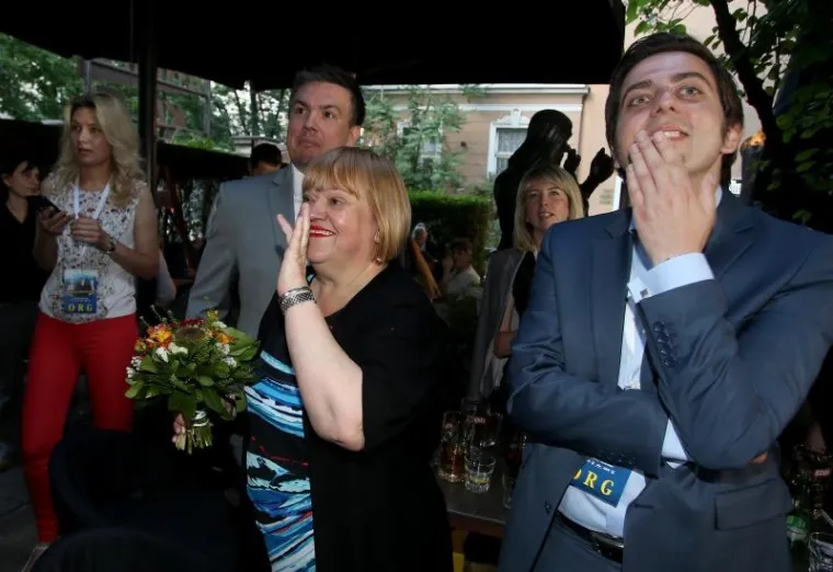 ZAGREB: Čekanje rezultata drugog kruga lokalnih izbora u stožeru Anke Mrak-Tarita&scaron;