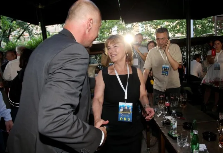 ZAGREB: Čekanje rezultata drugog kruga lokalnih izbora u stožeru Anke Mrak-Tarita&scaron;