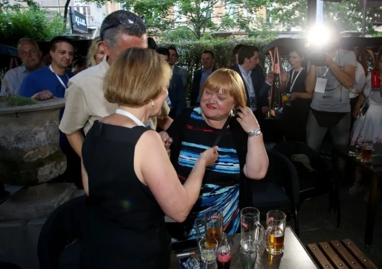 ZAGREB: Čekanje rezultata drugog kruga lokalnih izbora u stožeru Anke Mrak-Tarita&scaron;