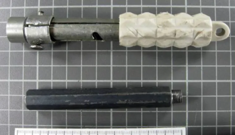 RUSI SU MAJSTORI IMPROVIZACIJE! Pogledajte kolekciju oružja iz ručne radinosti pronađenu kod jednog starca