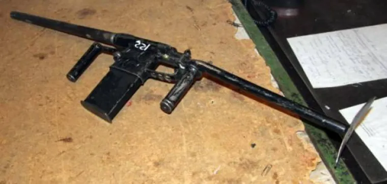 RUSI SU MAJSTORI IMPROVIZACIJE! Pogledajte kolekciju oružja iz ručne radinosti pronađenu kod jednog starca