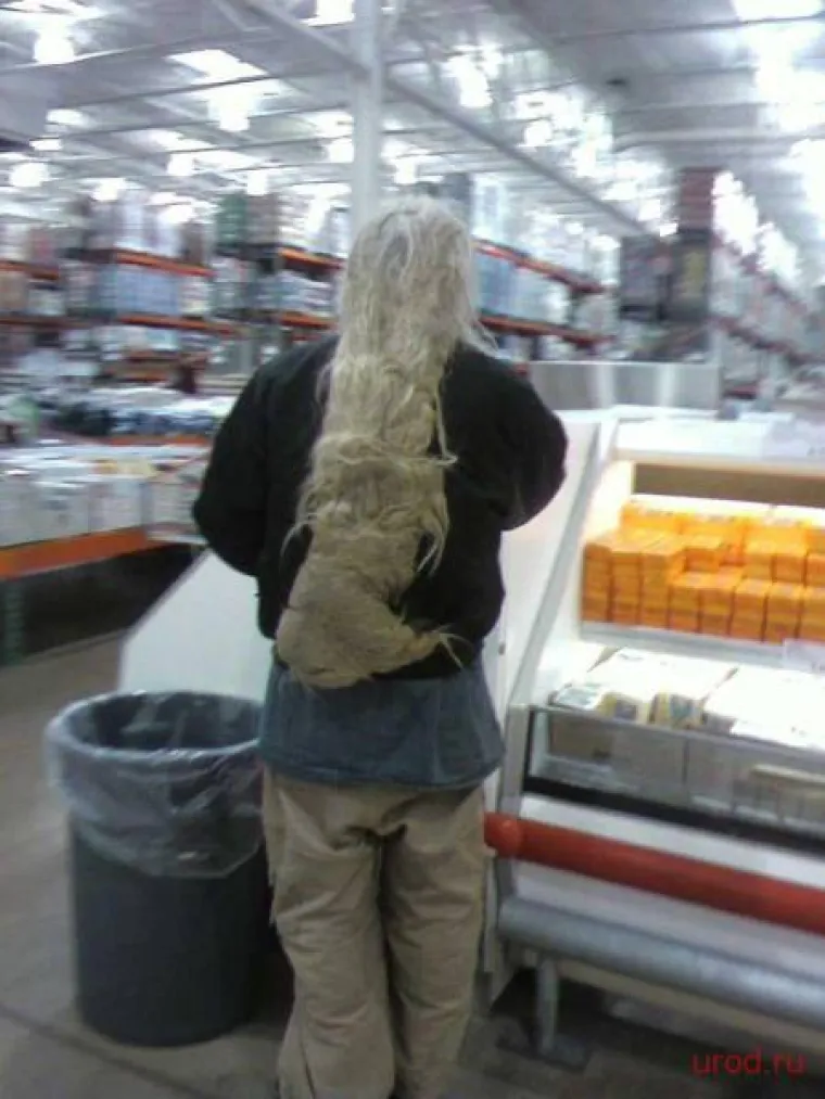 &Scaron;to se dogodi kada nikada ne perete niti &scaron;i&scaron;ate kosu? Nadamo se da to nikad nećete morati saznati na primjeru iz bliže okoline pa vam prenosimo galeriju koja to jasno demonstrira. Nakon godina i godina zanemarivanja kose nastane takozvani 'dabrov rep' kojeg možete pogledati u galeriji.