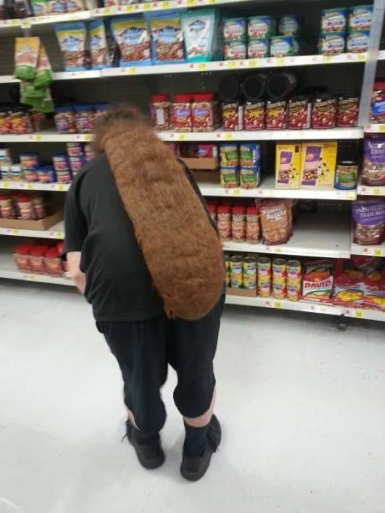 NEVJEROJATNO, ALI NIKAD JU NISU PRALI NITI REZALI: Pogledajte &scaron;to se dogodi kada potpuno zanemarite svoju kosu