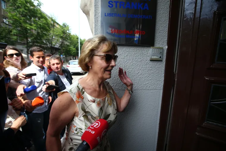 Članovi stranke dolaze na sjednicu Predsjedni&scaron;tva HNS-a