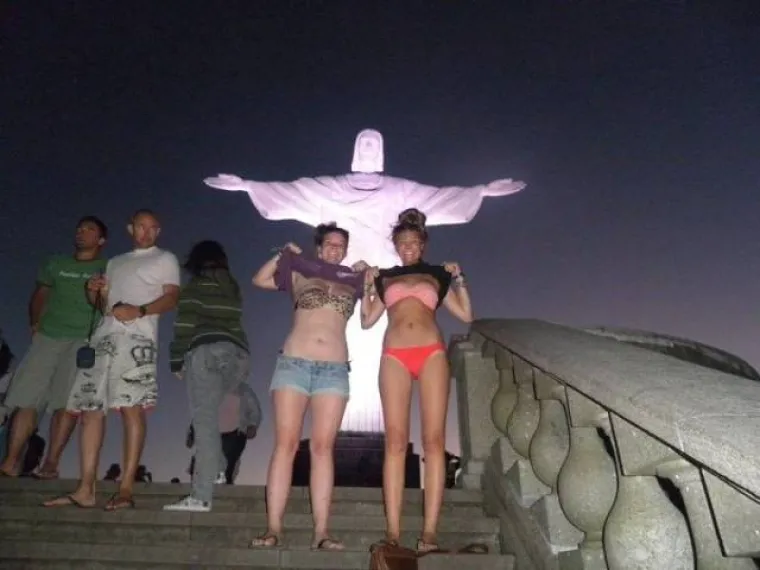 RASPOJASALE SE KAO DA SUTRA NE POSTOJI: Sutra je ipak stiglo, a ovo su fotografije njihovog ludog provoda