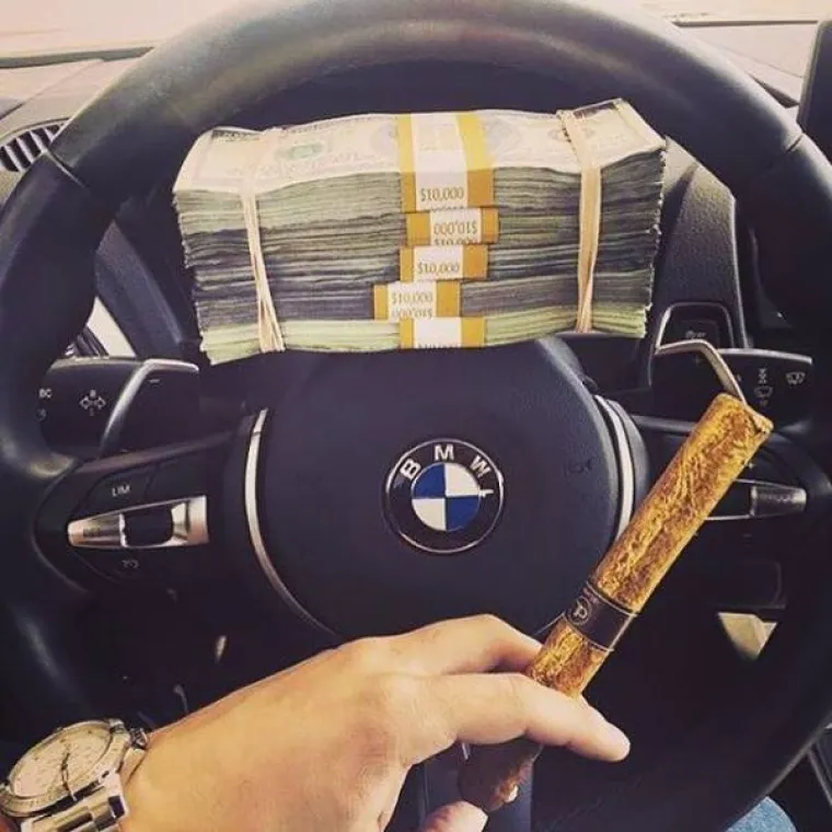 BOGATA DJEČURLIJA STVARNO NEMA MJERU: Pogledajte kako se novcem razbacuju djeca bogatih &Scaron;vicaraca