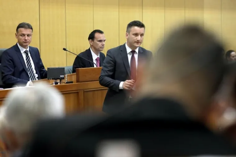 AKTUALNO PRIJEPODNE U SABORU: Zabrinuta lica Vlade Andreja Plenkovića