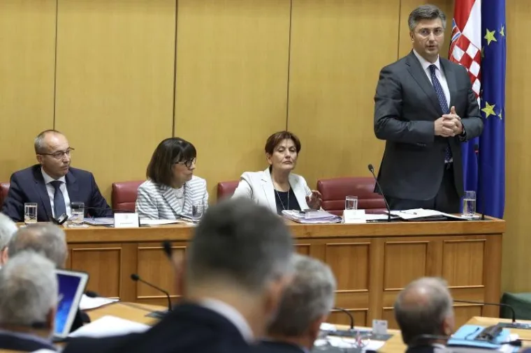 AKTUALNO PRIJEPODNE U SABORU: Zabrinuta lica Vlade Andreja Plenkovića