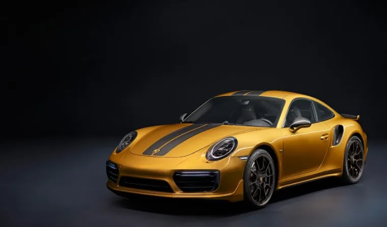 Motor ovog coupea dodatno je osnažen pa sad 3,8-litreni 6-cilindrični biturbo razvija dodatnih 27 konjskih snaga čime se zaustavlja na njih ukupno 607, &scaron;to mu uz maksimalni okretni moment od 750 Nm garantira strelovitih 2,9 sekundi do 100 km/h.