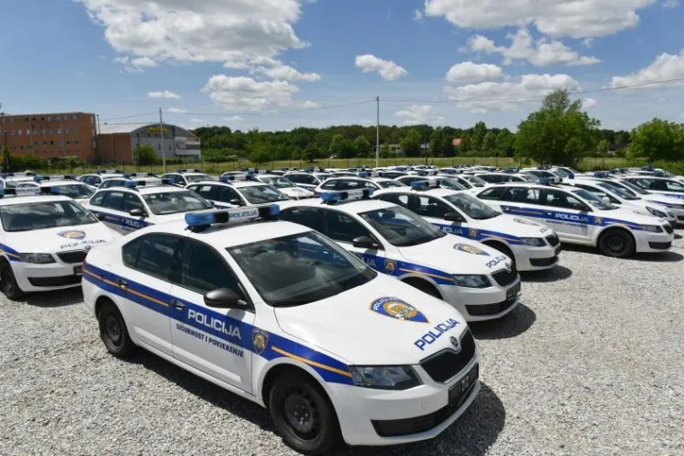 USKORO VELIKA DRAŽBA DRŽAVNIH AUTA: Pogledajte &scaron;to se sve nudi, možda nađete ne&scaron;to za sebe