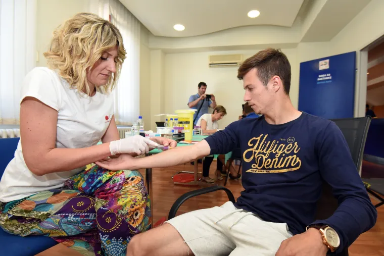 Zaklada Ana Rukavina organizirala akciju za Nikolu Pokrivača