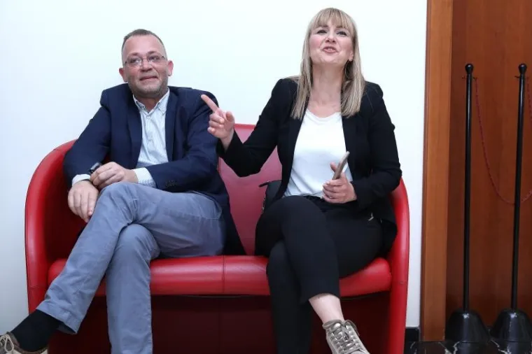 Zlatko Hasanbegović i Bruna Esih opu&scaron;teno u Saboru čekaju glasovanje o novim ministrima