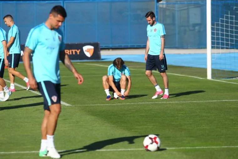 SPREMNI ZA POBJEDU: Osjetite atmosferu na zadnjem treningu Vatrenih prije puta na Island