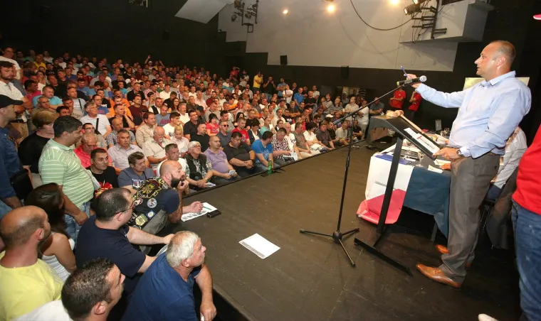 U KNAP-u održana aukcija 235 državnih vozila