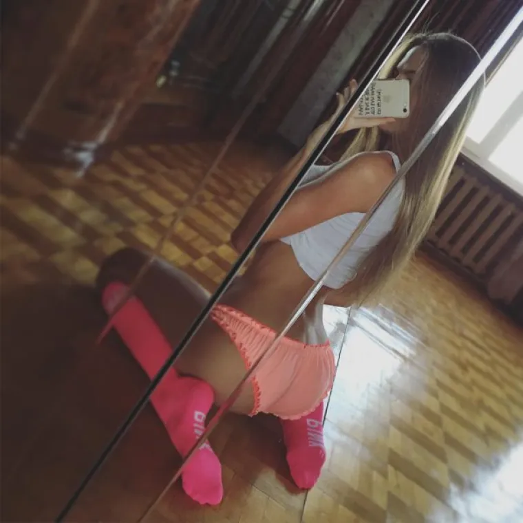 &Scaron;TO TO RADE, MOŽDA TRENIRAJU? Stalno kleče, a ne djeluju ba&scaron; kao svetice...