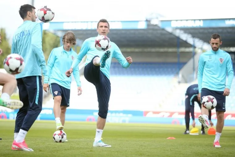 VATRENI ODRADILI TRENING NA ISLANDU: Pogledajte kako je izgledala posljednja provjera uoči utakmice