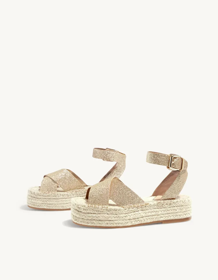 Stradivarius, 249,90 kuna